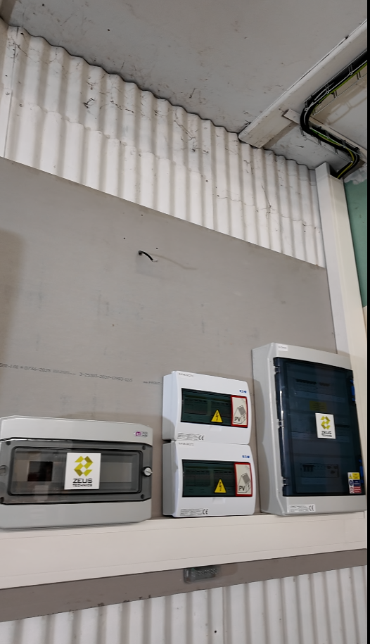 Přehled provozu fotovoltaického systému SolaX